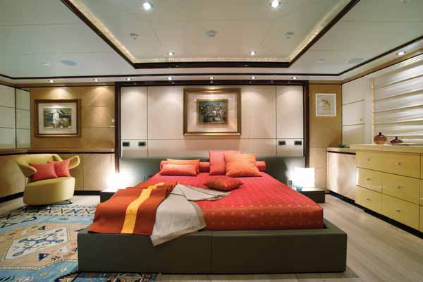 saramour-yacht-g7.jpg promo image