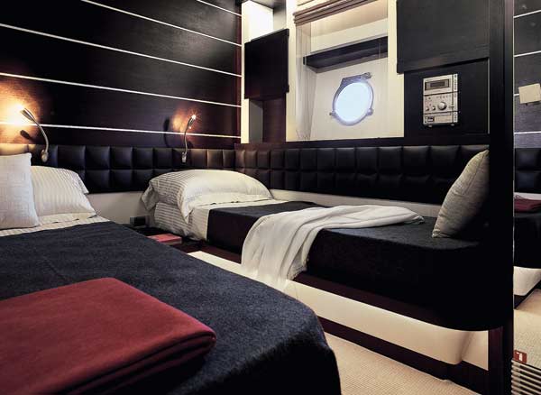 azimut86s-yacht-g6.jpg promo image