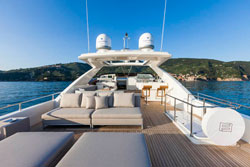 Ferretti 960 sundeck