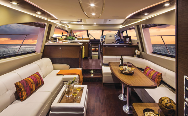 02_SeaRay510_salon.jpg promo image