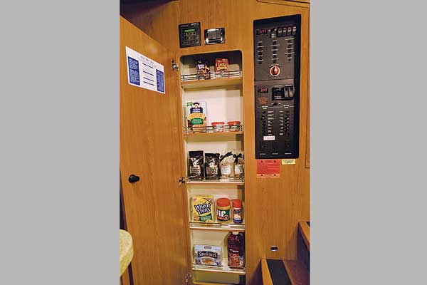 mainship-45-g2.jpg promo image