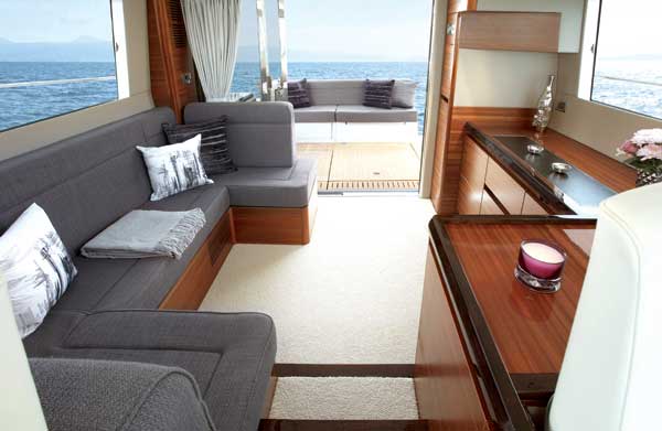sealine_f48_saloon_600w.jpg promo image
