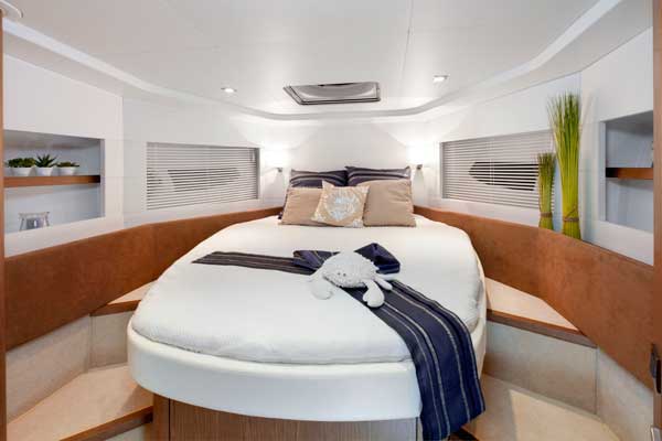 beneteau_gran_turismo_49_fly_fore_600w.jpg promo image