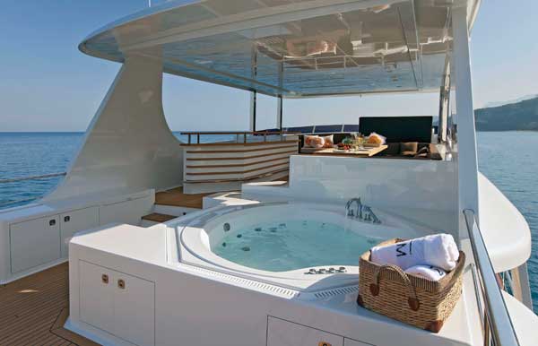 15_vicem107_sundeck.jpg promo image