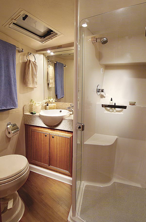 riviera47g2-yacht-g3.jpg promo image