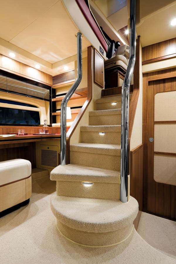 EK-Magellano-50_Staircase-to-Lowerdeck.jpg promo image