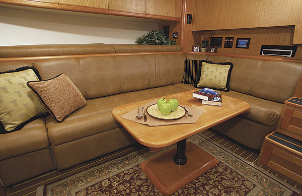 luhrs41-yacht-g1.jpg promo image