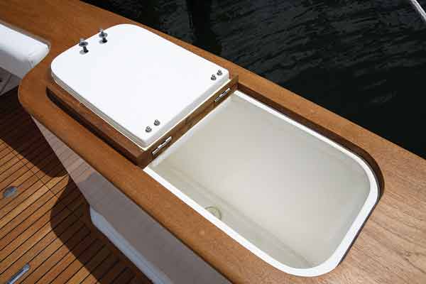 davis52-yacht-g6.jpg promo image