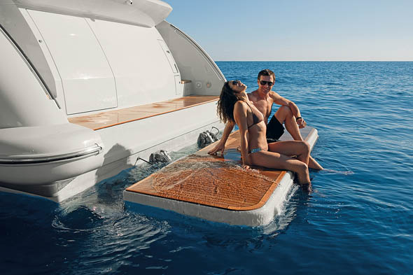 Azimut62S_Italia-7_590w.jpg promo image