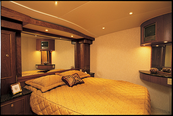 paulmann65-yacht-g6.jpg promo image