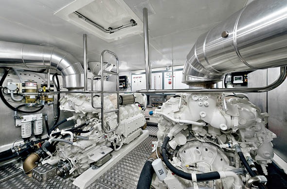 Azimut62S_Italia-6_590w.jpg promo image
