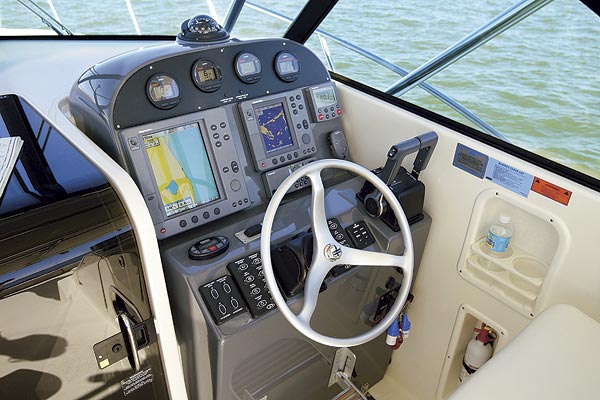 pursuit3370-yacht-g1.jpg promo image