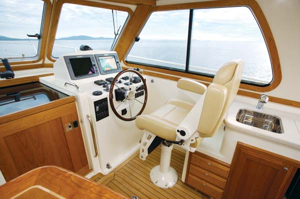 sabre34-yacht-g8.jpg promo image