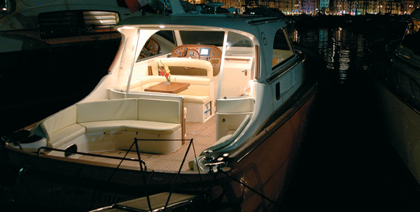 mochi44-dolphin-g7.jpg promo image