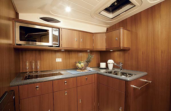 oysterld43-yacht-g2.jpg promo image