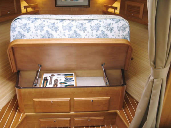 sabre34-yacht-g5.jpg promo image