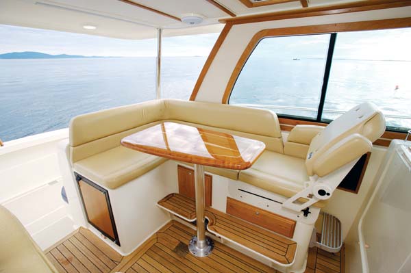 sabre34-yacht-g7.jpg promo image