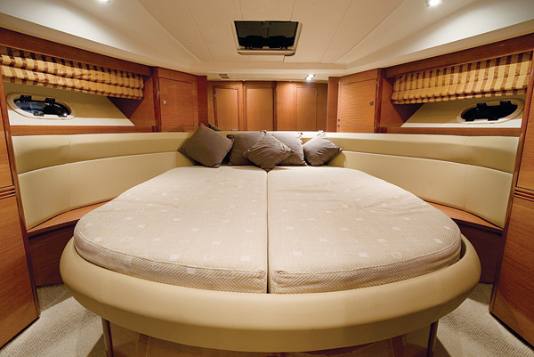 jeanneau-prestige-42s-g1.jpg promo image