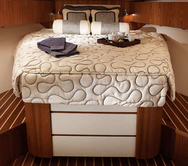 tiara-3900-open-g1.jpg promo image