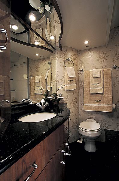 carver590-yacht-g3.jpg promo image