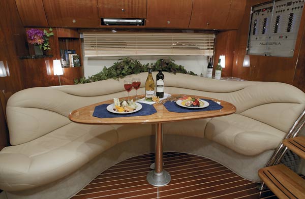 doralalegria-yacht-g1.jpg promo image