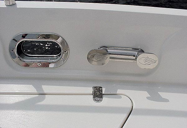 carver590-yacht-g7.jpg promo image