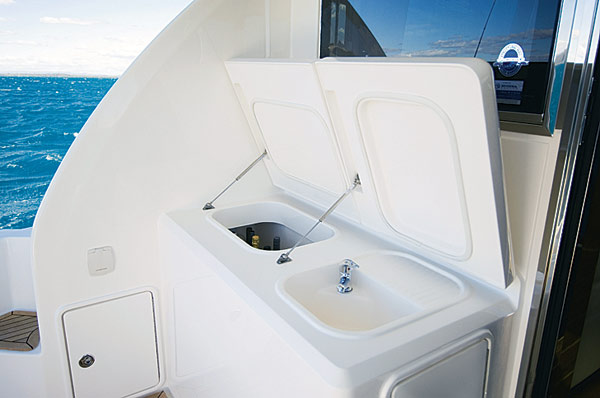 riviera-45-open-flybridge-g13.jpg promo image