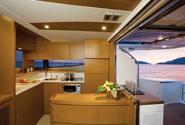 ferretti-592-g3.jpg promo image