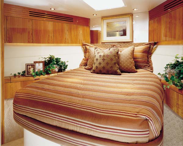 hatteras54-yacht-g4.jpg promo image