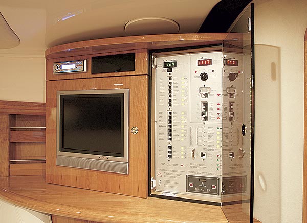 cranchi41-yacht-g2.jpg promo image