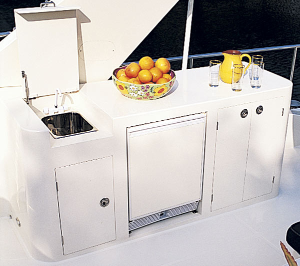 hampton680-yacht-g2.jpg promo image