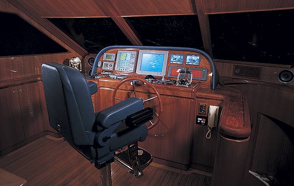 hampton680-yacht-g8.jpg promo image