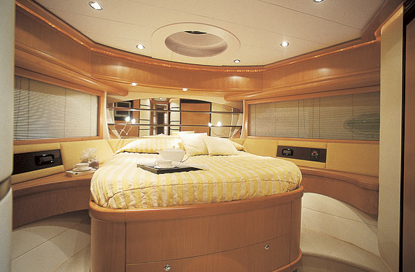 pershing76-yacht-g5.jpg promo image
