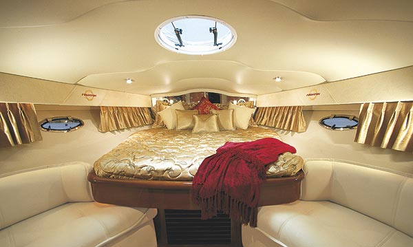 fountain48-yacht-g2.jpg promo image