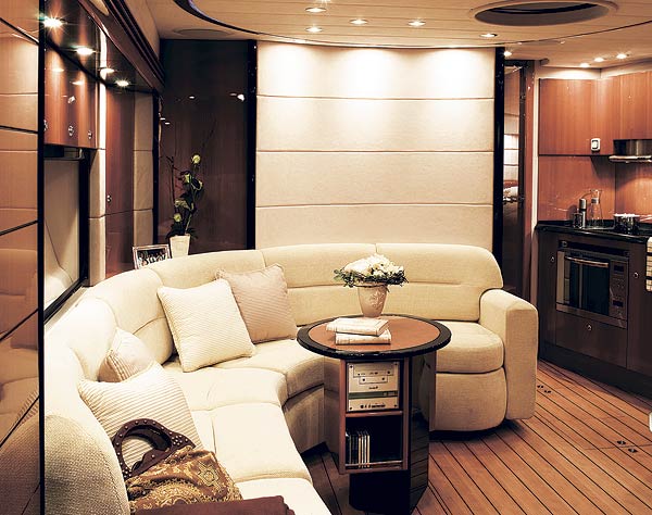 windy58-yacht-g2.jpg promo image