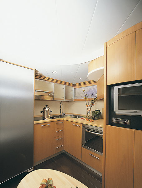 pershing76-yacht-g3.jpg promo image