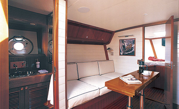 camper42-yacht-g3.jpg promo image