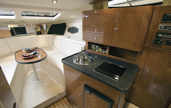 regal2860-yacht-g13.jpg promo image