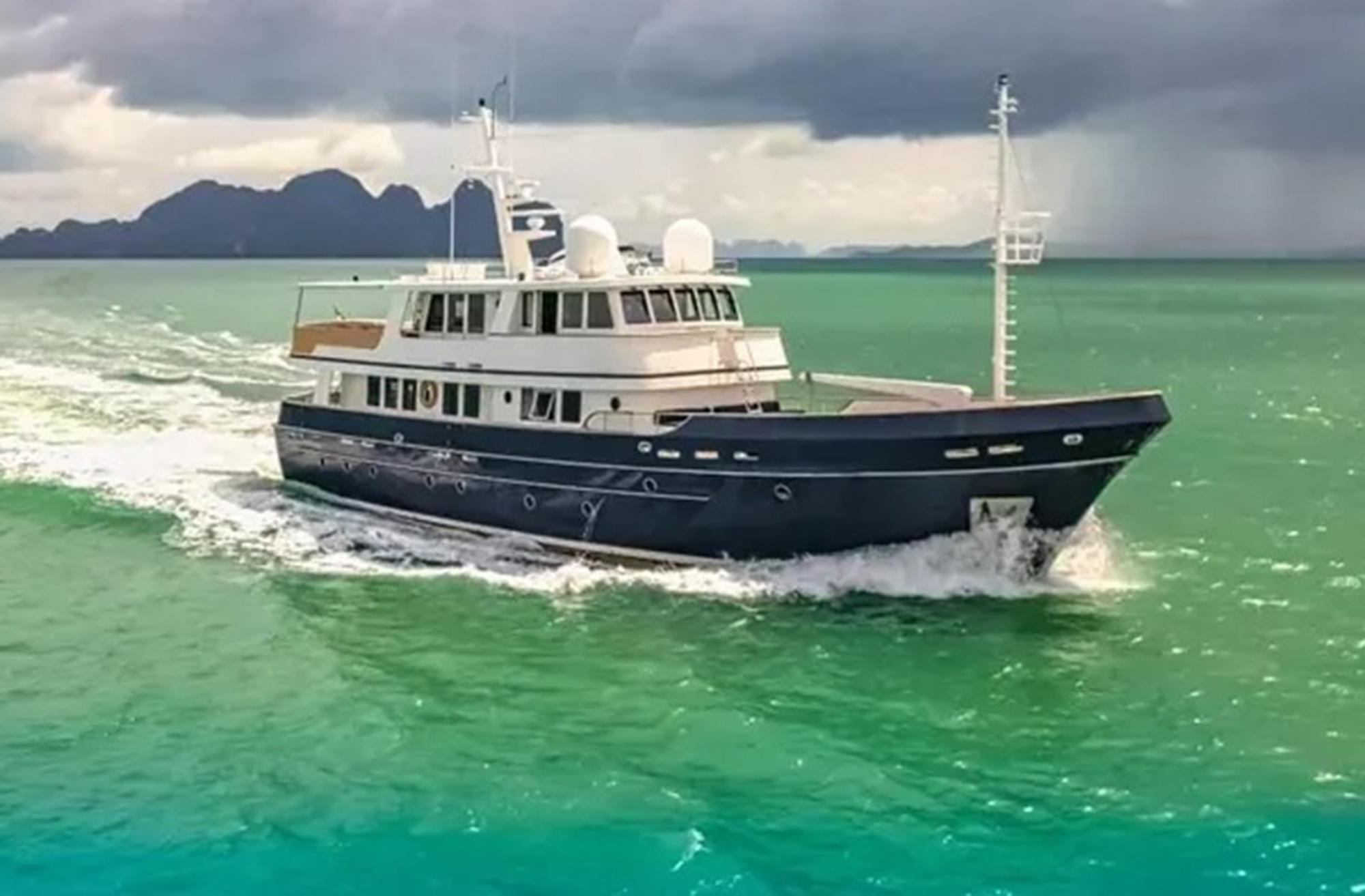 1999 Cheoy Lee 90 Expedition Yacht