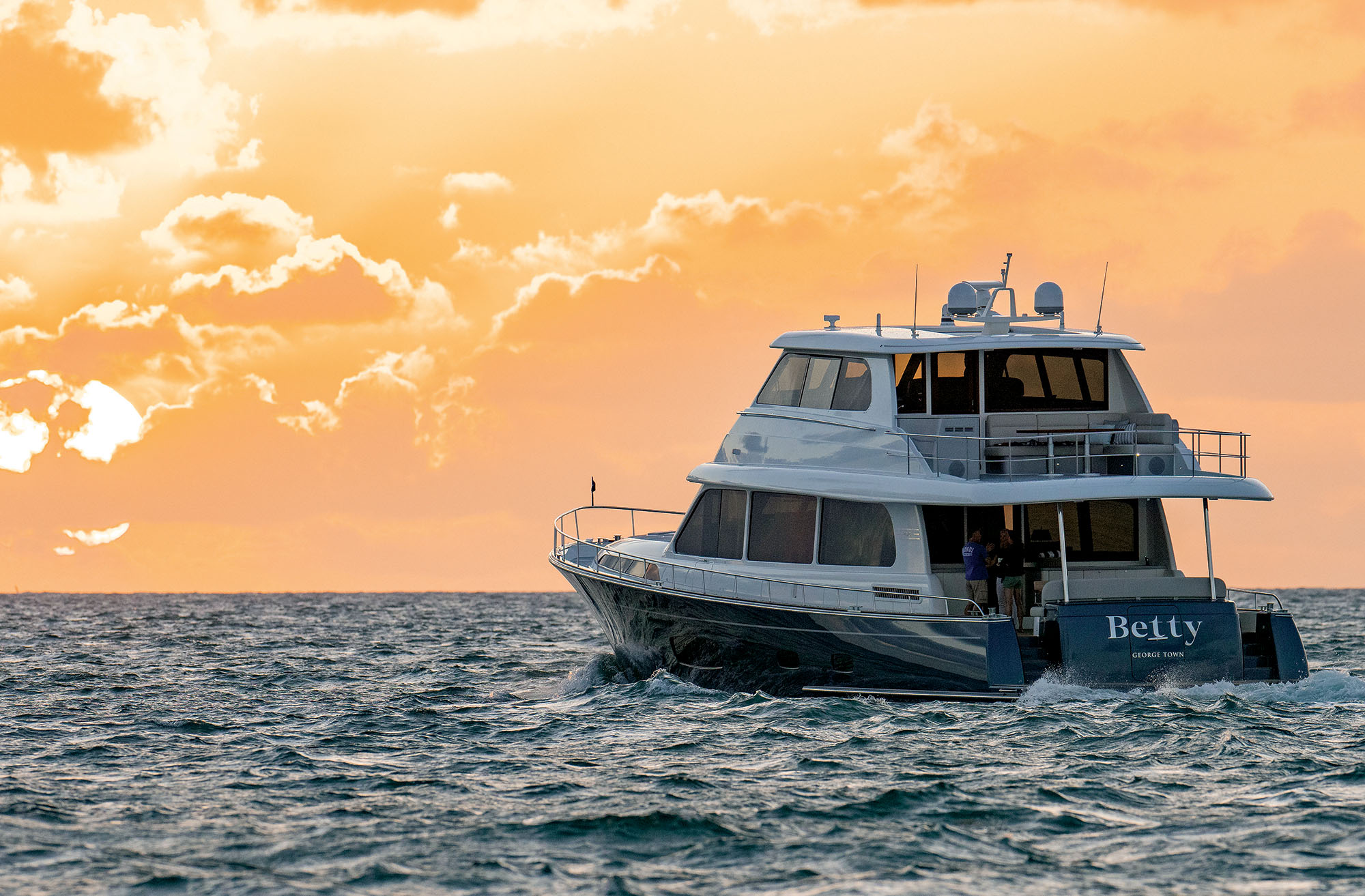 Grand Banks 85