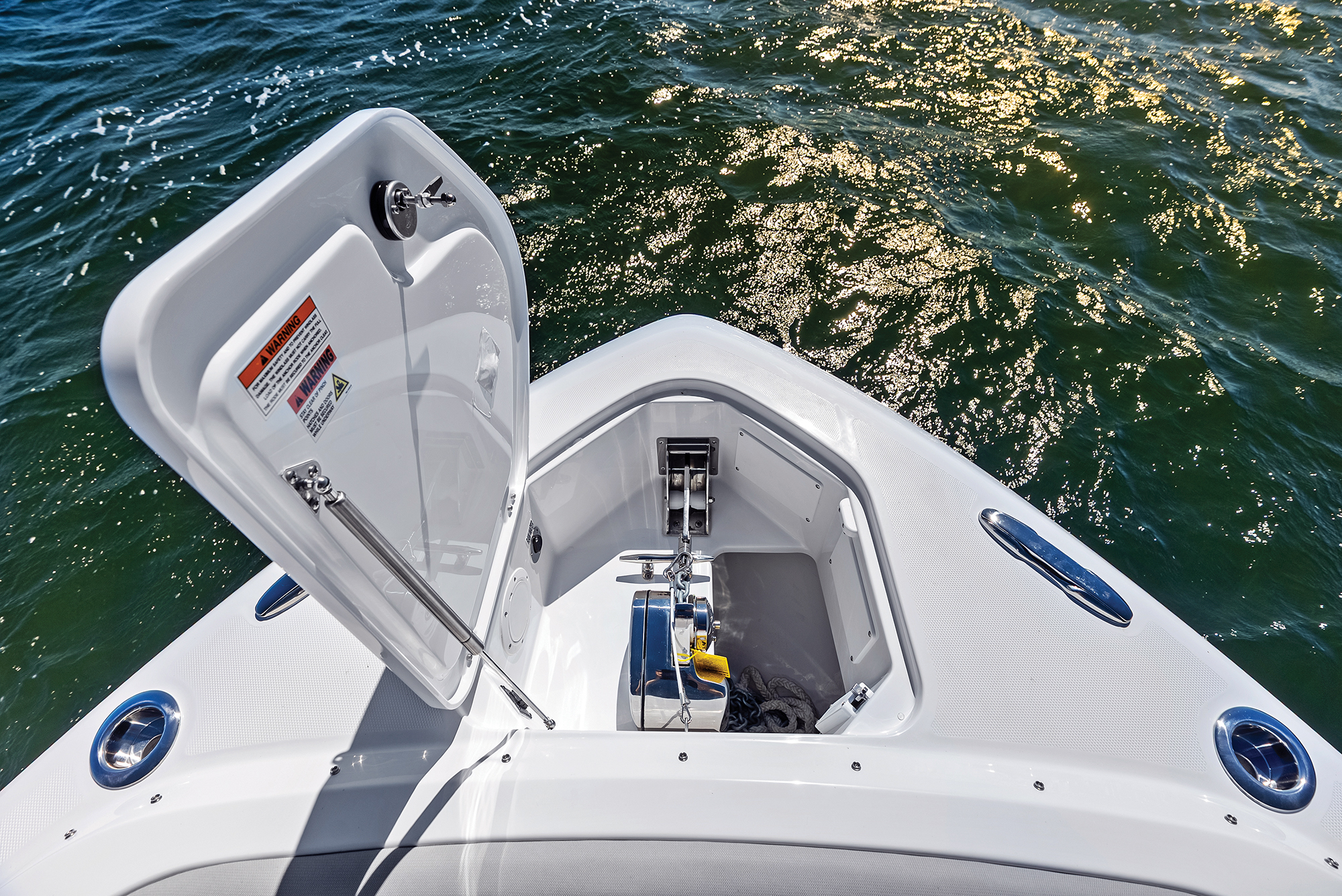 Everglades 367CX Review: Luxury Meets Fishing