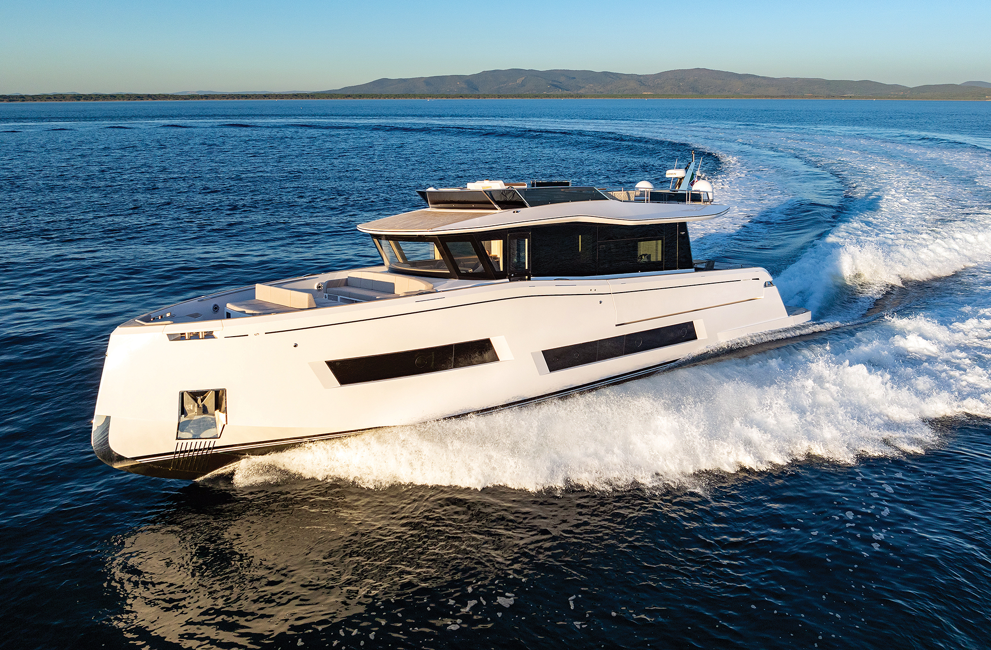 Pardo Endurance 72 under power