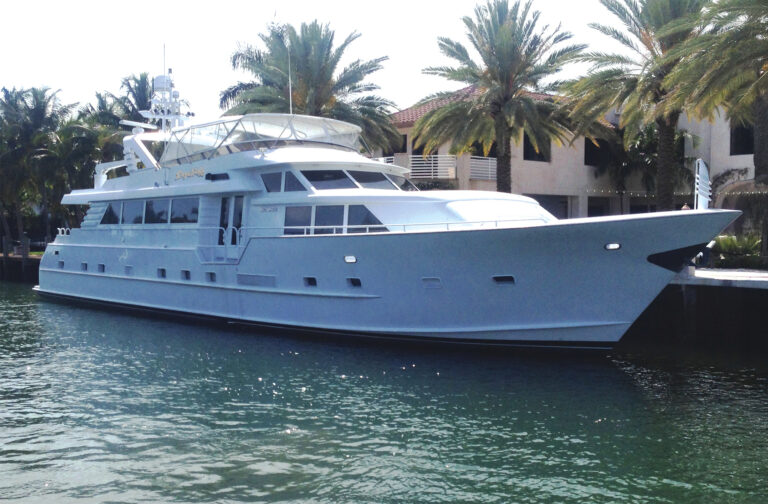100-foot motoryacht