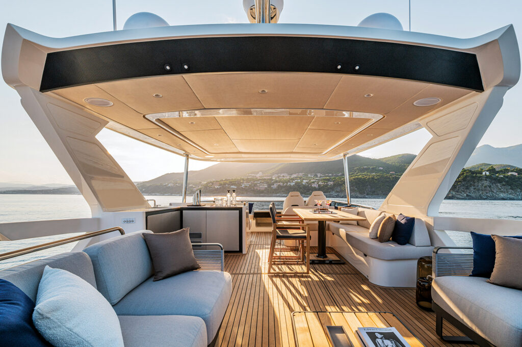 Absolute Navetta 62 flybridge