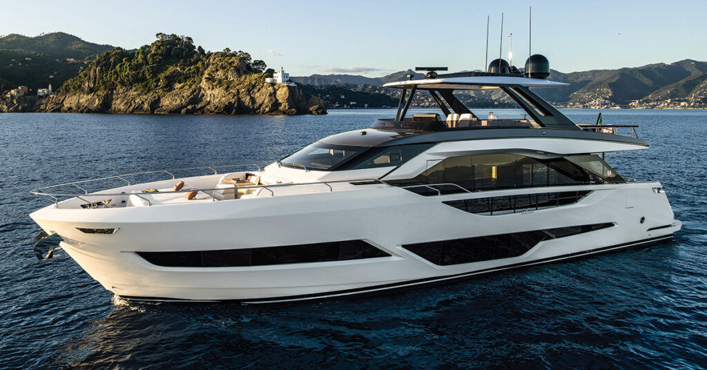 Ferretti Yachts 800