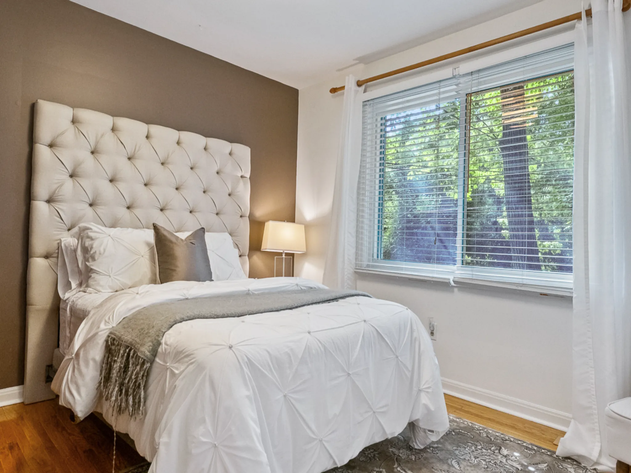 bedroom with accent wall