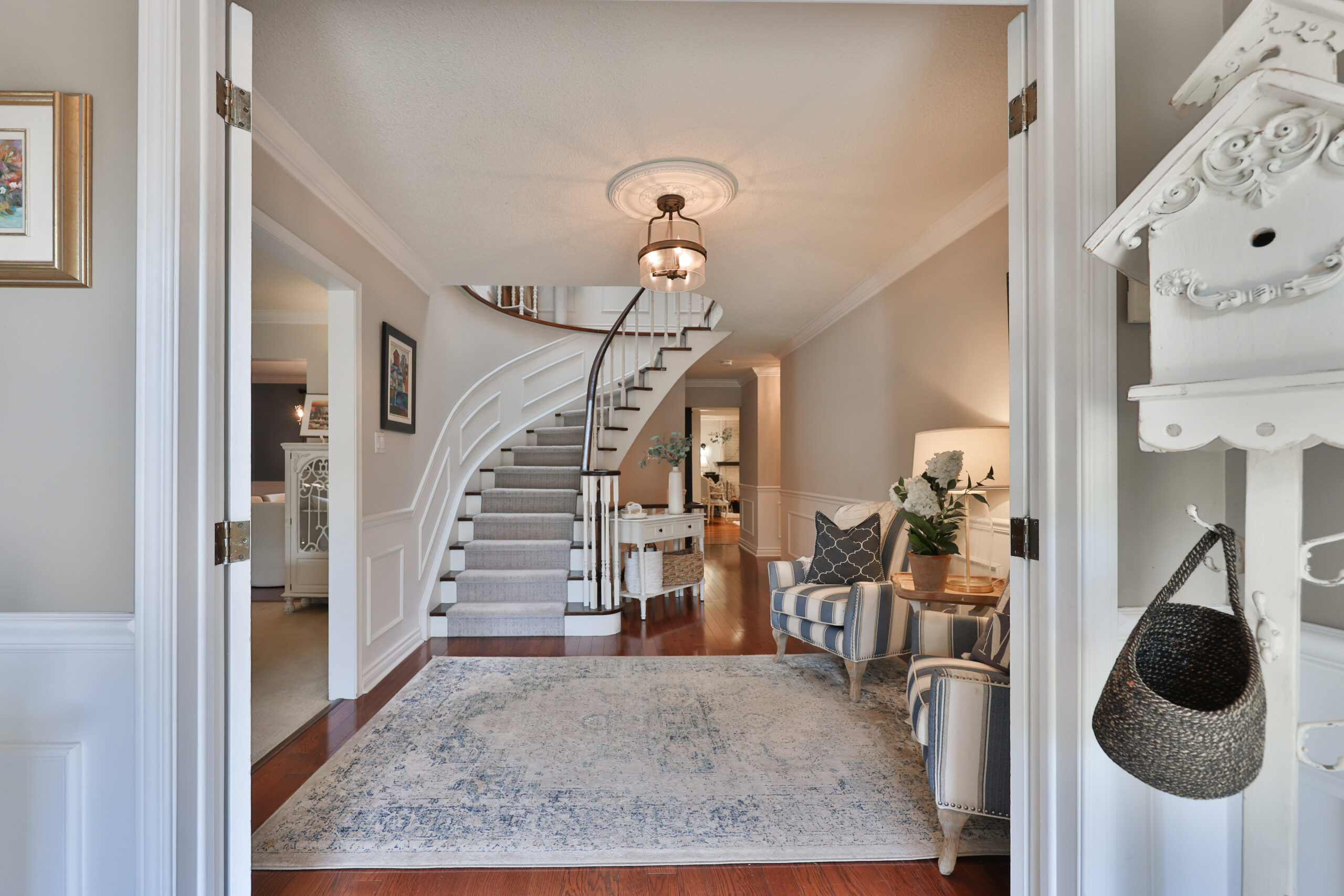 grand foyer showing spiral staircase