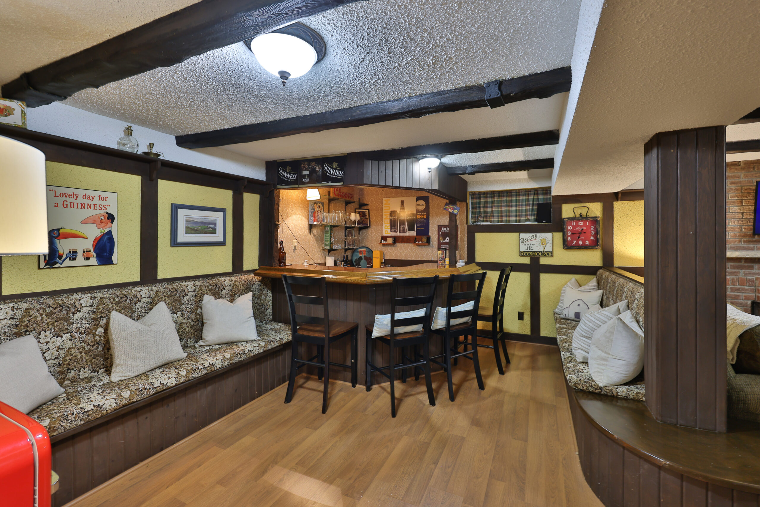 lower level recreation room / wet bar