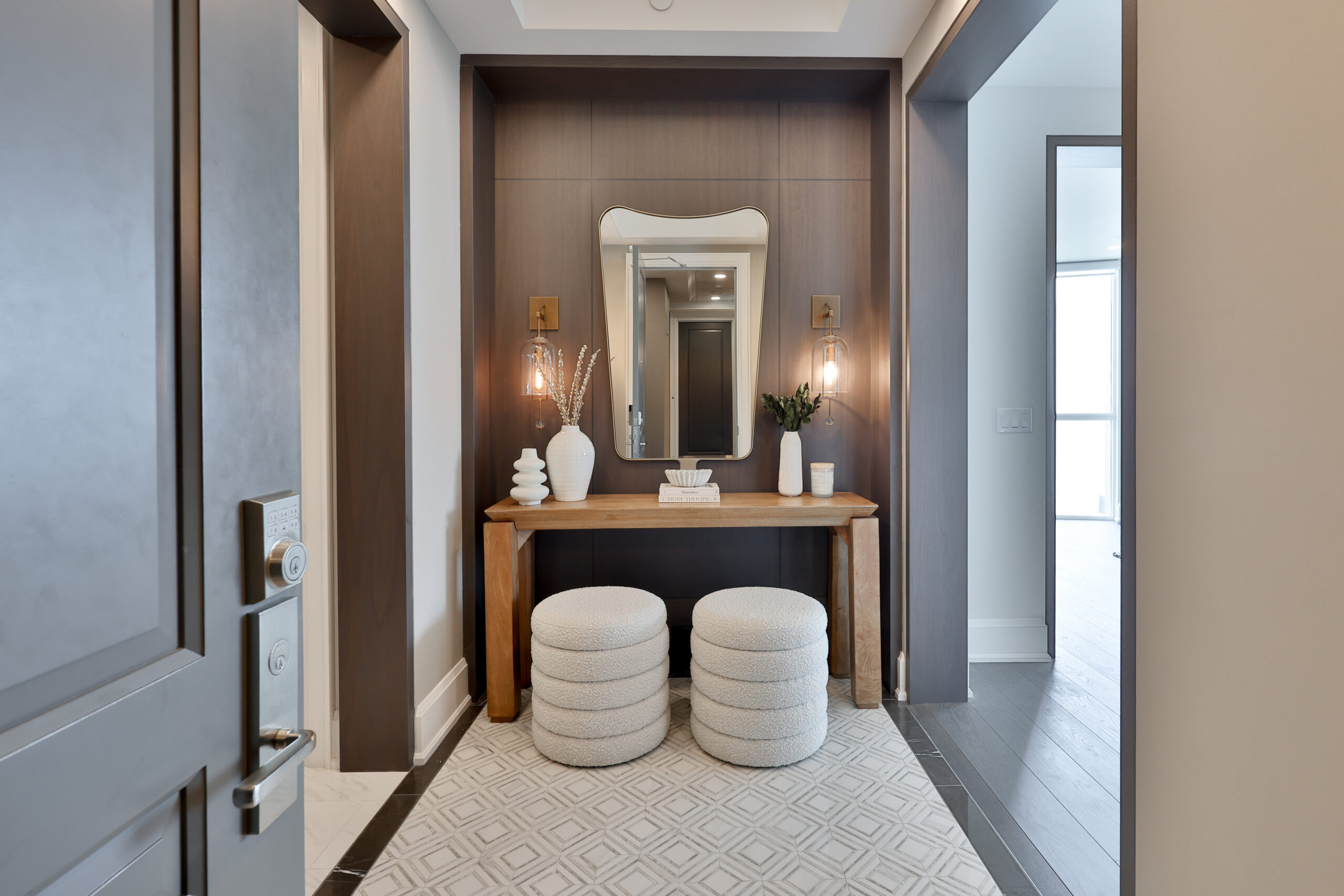 entrance/foyer to the condo unit