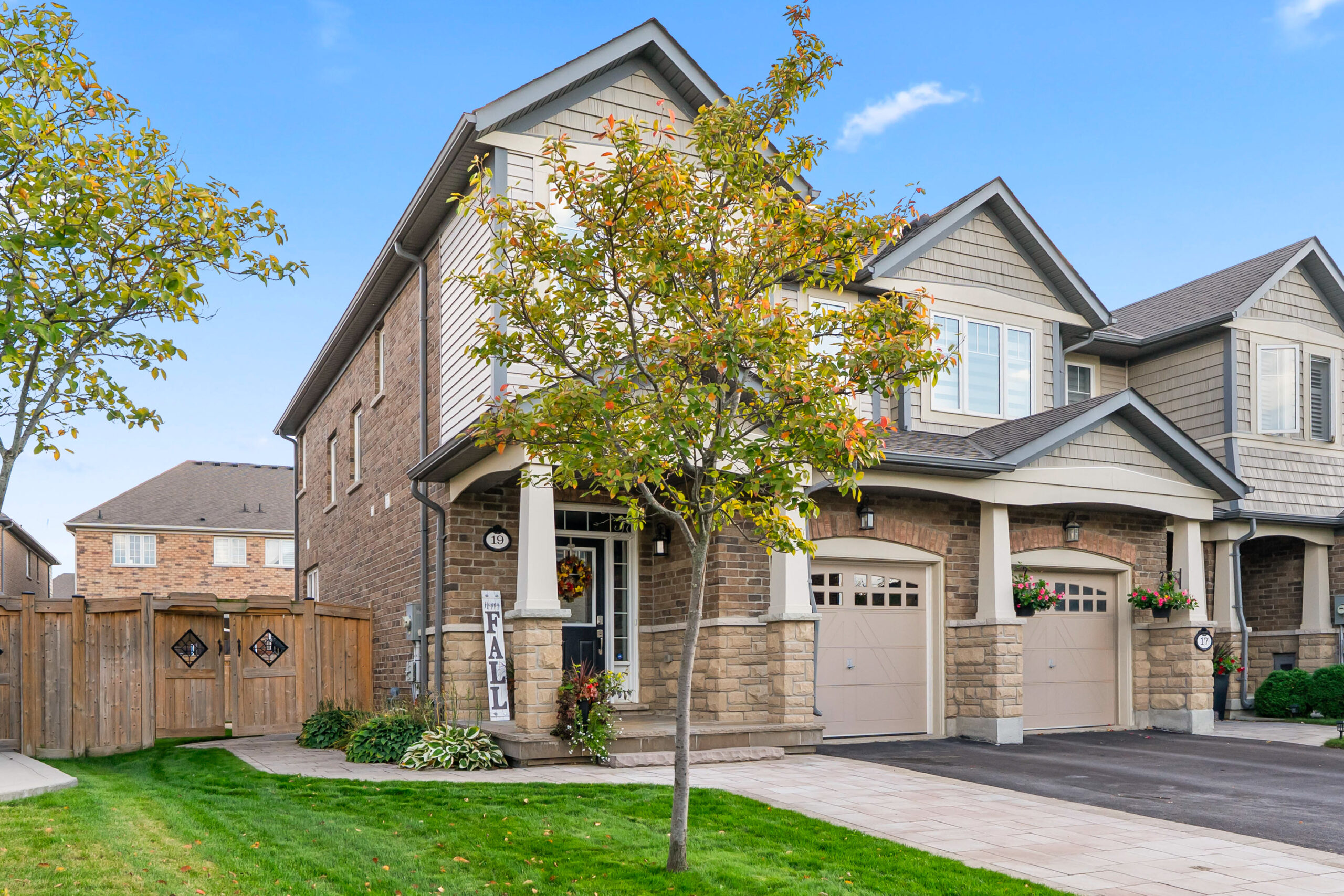view showing side of the property, green space